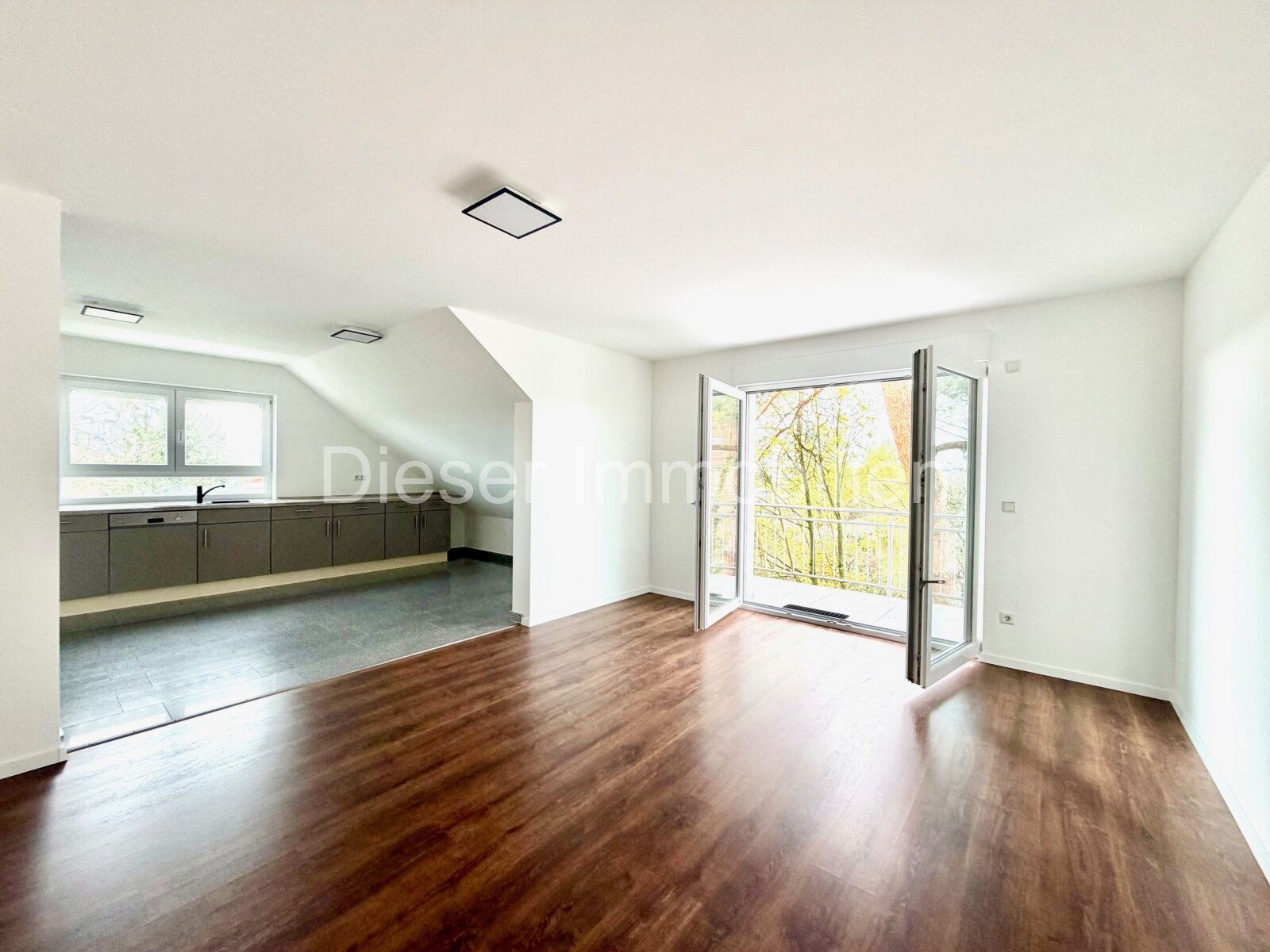 Attraktive 3-Zimmerwohnung mit Balkon und Einbauküche in Hanau Klein-Auheim Attraktive 3-Zimmerwohnung mit Balkon und Einbauküche in Hanau Klein-Auheim